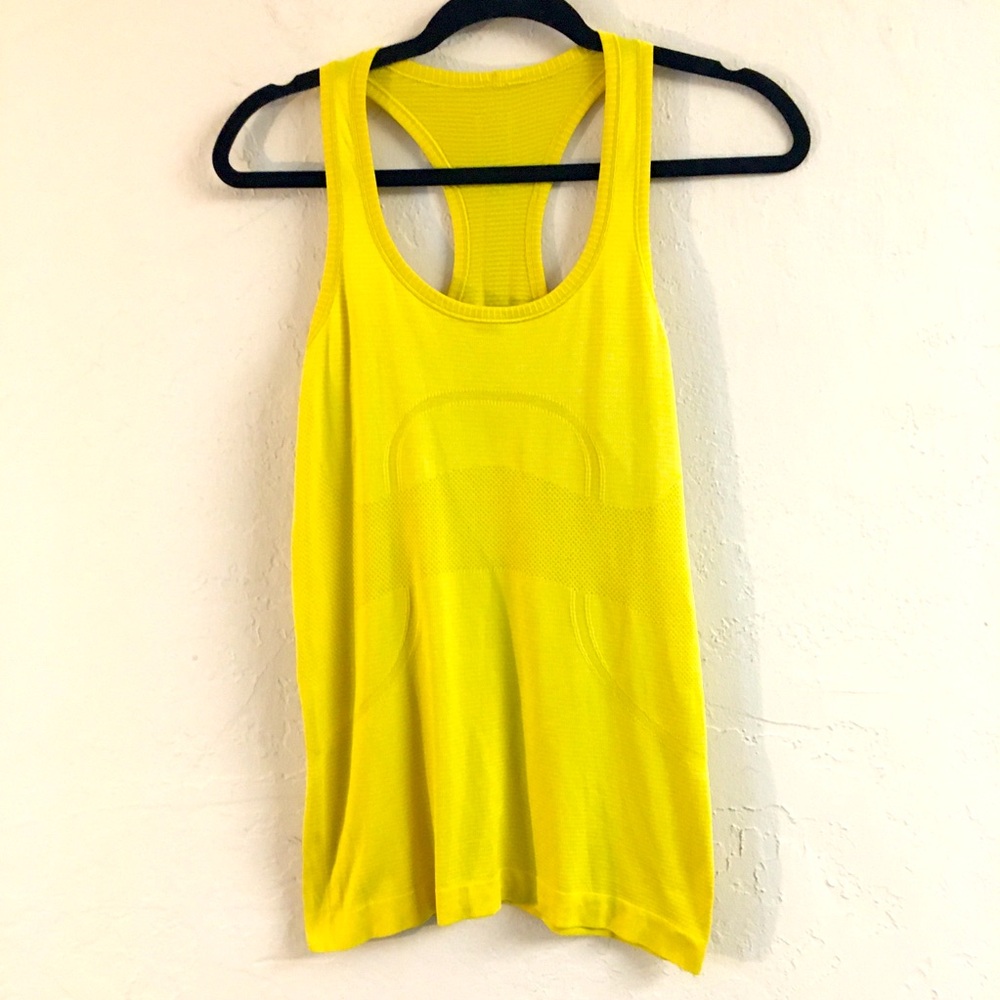 Lululemon Swiftly Tech Racerback Tank Top Small Cream “Crush The Distance” Gym